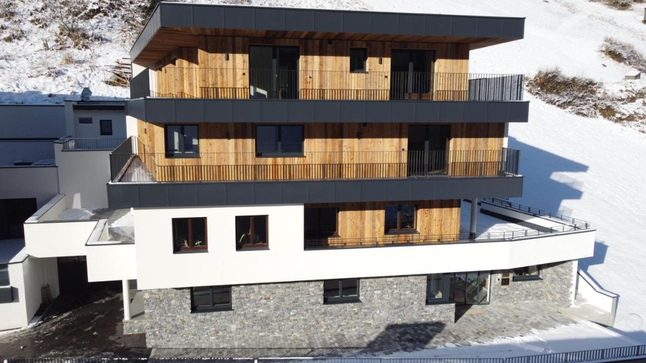 Hotel Apart Piz Mundin カップル エクステリア 写真