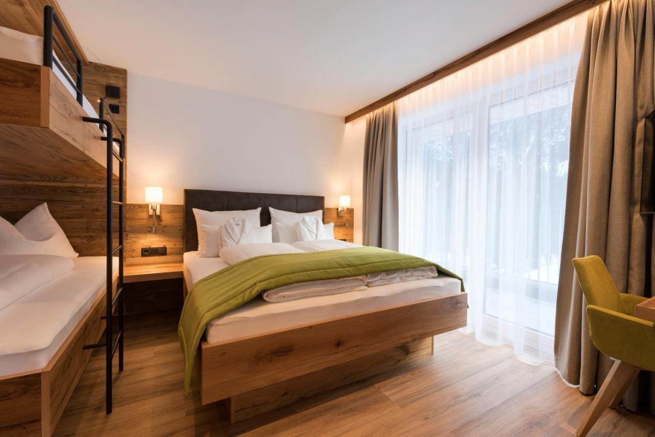 Hotel Apart Piz Mundin カップル エクステリア 写真